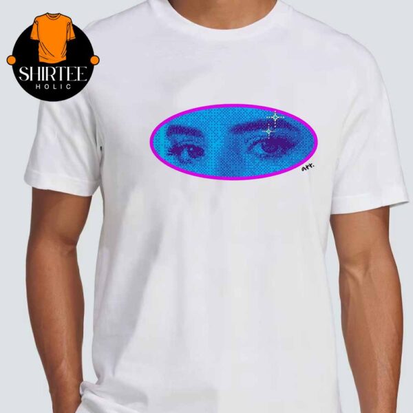 Young Miko att Miko’s Eye Unisex T-Shirt